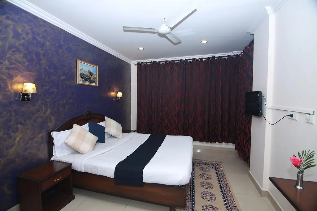 Hotel Mintflower Sultan Bathery 3*,  India
